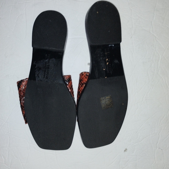 NWOB Freda Salvador Snakeskin Slide Sandals Size 6.5 | Studded Sole | New No Box - Picture 2 of 2